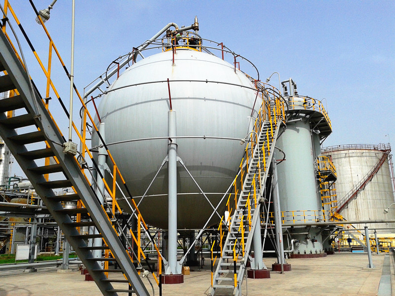 外貼式液位計在丙烯球罐上的應(yīng)用