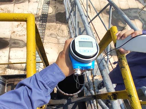 雷達物位計如何提高物料測量精度？