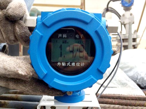 外貼式液位計(jì),非侵入式測量.非接觸式測量